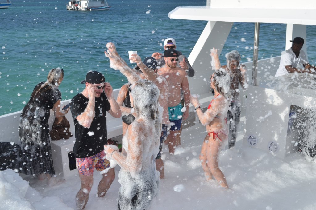 Fiesta de la espuma catamarán Punta Cana